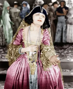 Beads Prints: Pola Negri, ca. 1923