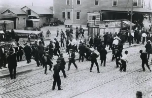 Riots Prints: Polish oil refinery workers in Bayonne