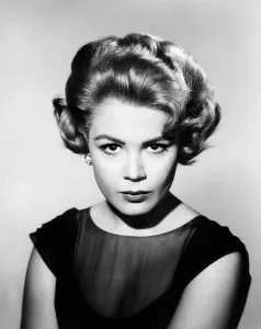 Images Dated 3rd February 2015: PORTRAIT IN BLACK, Sandra Dee, 1960