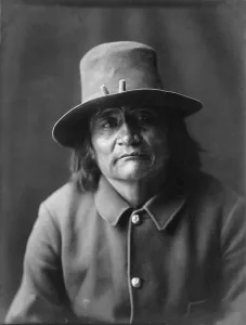 Images Dated 4th March 2008: Portrait of a Navajo policeman