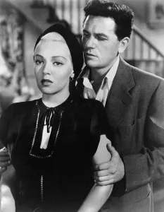 Images Dated 11th January 2007: THE POSTMAN ALWAYS RINGS TWICE, Lana Turner, John Garfield, 1946