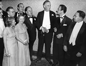 Vaudeville Prints: President-elect Franklin Roosevelt smiles at Arthur Tracy