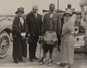 Mclean Prints: President and Florence Harding with Edward and Evalyn McLean and their son in Palm Beach
