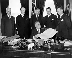 Monetary Policy Prints: President Franklin Roosevelt commissions the Federal Reserve Board