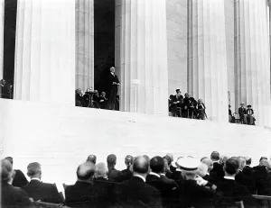 Constructing Prints: President Harding at the dedication ceremonies of the Lincoln Memorial