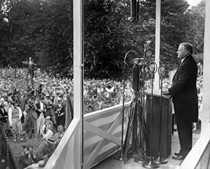 Gettysburg Prints: President Herbert Hoover speaking at Gettysburg Battlefield