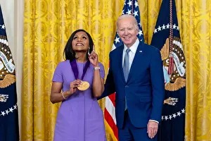 Awards Prints: President Joe Biden presents the 2021 National Medal of the Arts to Mindy Kaling