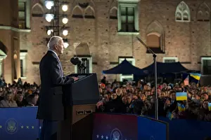 Speaking Prints: President Joe Biden speaks to a nightime audience of Poles and Ukrainian refugees at the Royal Castle in Warsaw