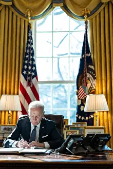Ukraine Prints: President Joe Biden in a telephone conversation with French President Emmanuel Macron