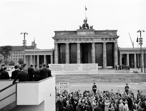 Nato Prints: President John Kennedy visits the Berlin Wall
