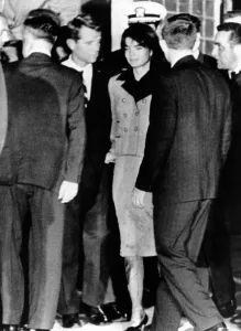 Kennedy Onassis Prints: President John Kennedy's body arrives in Washington