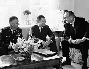 Alliances Prints: President Lyndon Johnson meeting with Gen