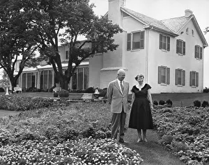 Gettysburg Prints: President and Mamie Eisenhower in the garden of their Gettysburg home