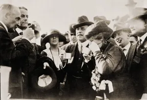 Nicholas Prints: President and Mrs. Harding entertain Alice Roosevelt and her husband