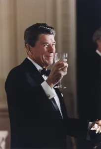 Conservatives Prints: President Reagan toasting at a state dinner for Australian Prime Minister Malcolm Fraser