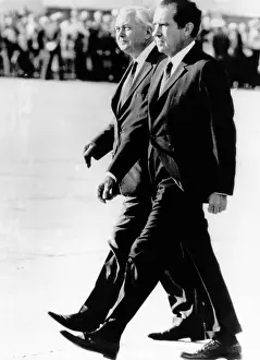 Harold Prints: President Richard Nixon and British Prime Minister Harold Wilson walk in step