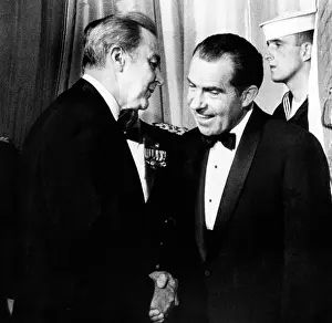 Eugene Prints: President Richard Nixon shakes hands with Sen