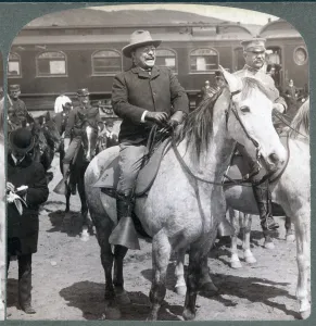 Images Dated 8th December 2008: President Roosevelt's western tour-- Away from the cares of state - President Roosevelt ready to enter Yellowstone