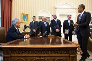 Sebastian Prints: President Sebastian Pinera of Chile sits at the Obama's Resolute Desk in the Oval Office