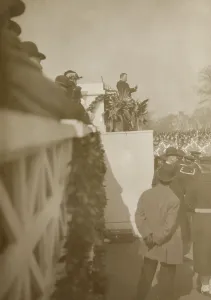Platform Prints: President Theodore Roosevelt delivering his inaugural address at US Capitol, March 4, 1905
