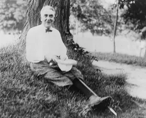 Images Dated 21st November 2007: President Warren Harding (1865-1923) wearing golfing clothes