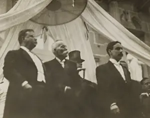 Lcgr1704 Prints: Presidents Theodore Roosevelt and Manuel Amador stand under a canopy on Cathedral steps