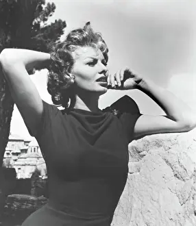 Images Dated 27th December 2018: THE PRIDE AND THE PASSION, Sophia Loren, 1957