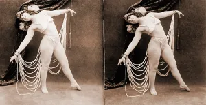 Images Dated 18th August 2008: The Primadonna, a stereo photo of glamorous exotic dancer. 1928