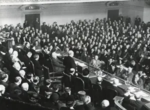 Lcgr1501 Prints: Prime Minister Winston Churchill addressing the meeting of the Conservative Party