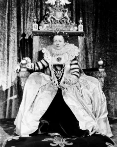 Images Dated 27th January 2016: THE PRIVATE LIVES OF ELIZABETH AND ESSEX, Bette Davis, 1939