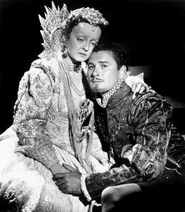 Head On Shoulder Prints: THE PRIVATE LIVES OF ELIZABETH AND ESSEX