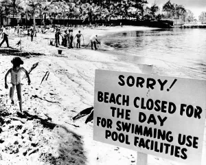 Chemicals Prints: Puerto Rican Hilton Hotel beach closed by an oil spill