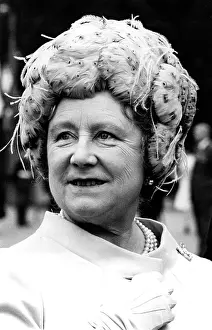 Royalty Prints: Queen Mother, 1971. Courtesy: CSU Archives / Everett Collection