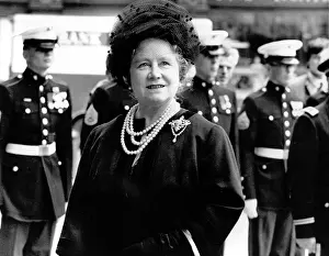 Pearls Prints: Queen Mother, attending the Eisenhower Memorial Service at St