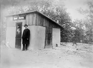 Images Dated 11th June 2008: Radio Station, Rogers Radio station, sign reads Mount Hooper, circa early 1900s
