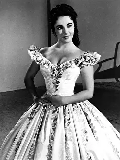 Jsx 65 Prints: RAINTREE COUNTY, Elizabeth Taylor (in a gown by Walter Plunkett), 1957