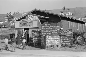 Images Dated 6th March 2012: Real estate office in Oakland, California