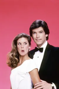 Zimbalist Prints: REMINGTON STEELE, (from left): Stephanie Zimbalist, Pierce Brosnan, (Season 1), 1982-87