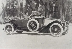 Technician Prints: Renault model of 1914 with 40 horsepower and 6 cylinder