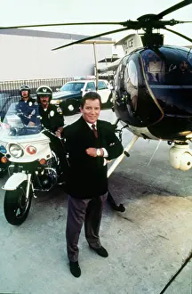 : RESCUE 911, center: Wiliam Shatner, (1990), 1989-1996