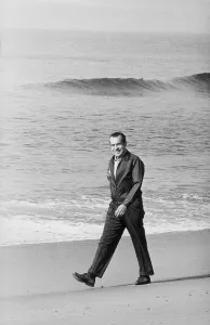 Oceans Prints: Richard Nixon walking on the beach in San Clemente. Ca. 1969-74