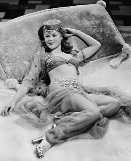 ROAD TO MOROCCO, Dona Drake, 1942