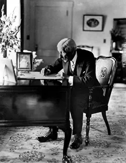 Office Prints: Rockefeller, John D. Sr.. Courtesy: CSU Archives / Everett Collection