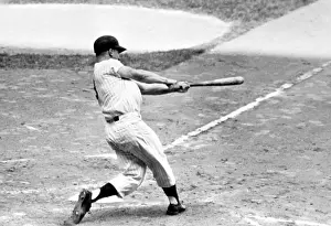 Maris Prints: Roger Maris (NY Yankees) hits 61st home run
