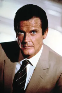 1601jb3 Prints: Roger Moore as James Bond in A VIEW TO A KILL, 1985