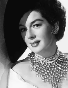 Statement Necklace Prints: Rosalind Russell, 1943
