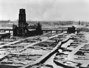 Lcgr1309 Prints: Rotterdam after the entire inner city was bombed by Germans, May 14, 1940