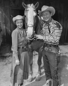 Husband And Wife Prints: THE ROY ROGERS SHOW, from left: Dale Evans
