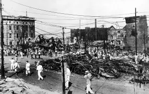 Japan Prints: Ruins of burned streetcars after the 1923 Tokyo earthquake
