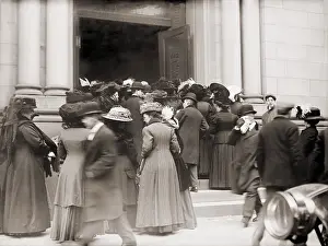 Panic Prints: A run on a New York savings bank on January 9, 1911